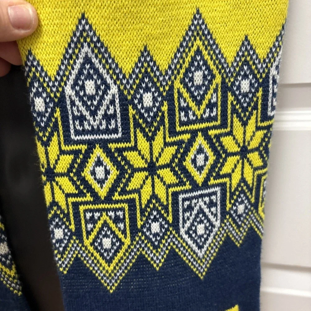 Forever Collectibles Michigan‎ Wolverines Scarf Spell Out Snowflake Scarf